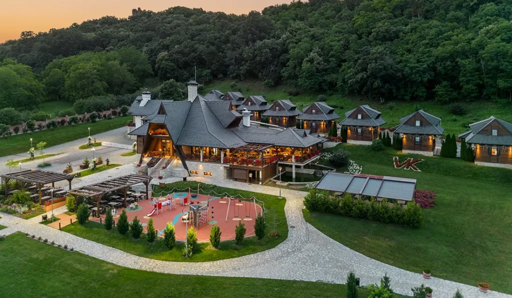 Vrdnik, etno restoran Vrdnička kula