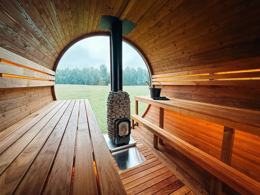 glamping sauna-unsplash